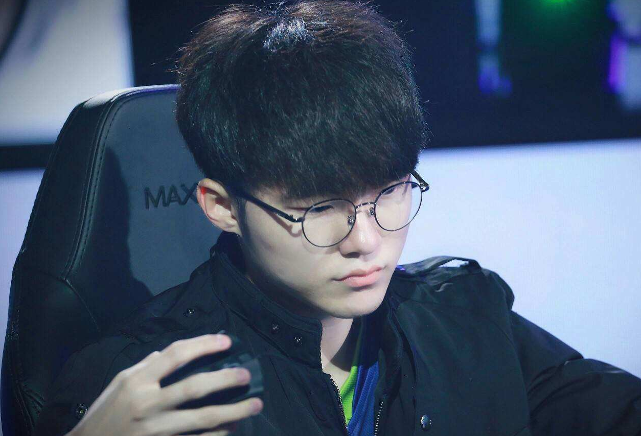 整活！CSGO Astralis让9爷参加丹麦竞选